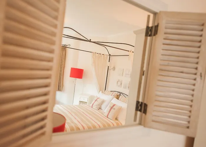 La Tourelle Hotel 3*